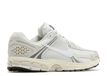 AIR ZOOM VOMERO 5 'PLATINUM TINT'