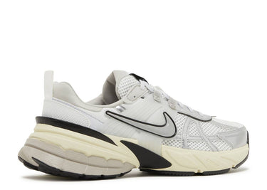 V2K RUN 'SUMMIT WHITE'