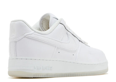 A MA MANIÉRE X AIR FORCE 1 LOW 'TRIPLE WHITE'