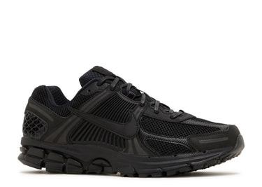 AIR ZOOM VOMERO 5 'TRIPLE BLACK'