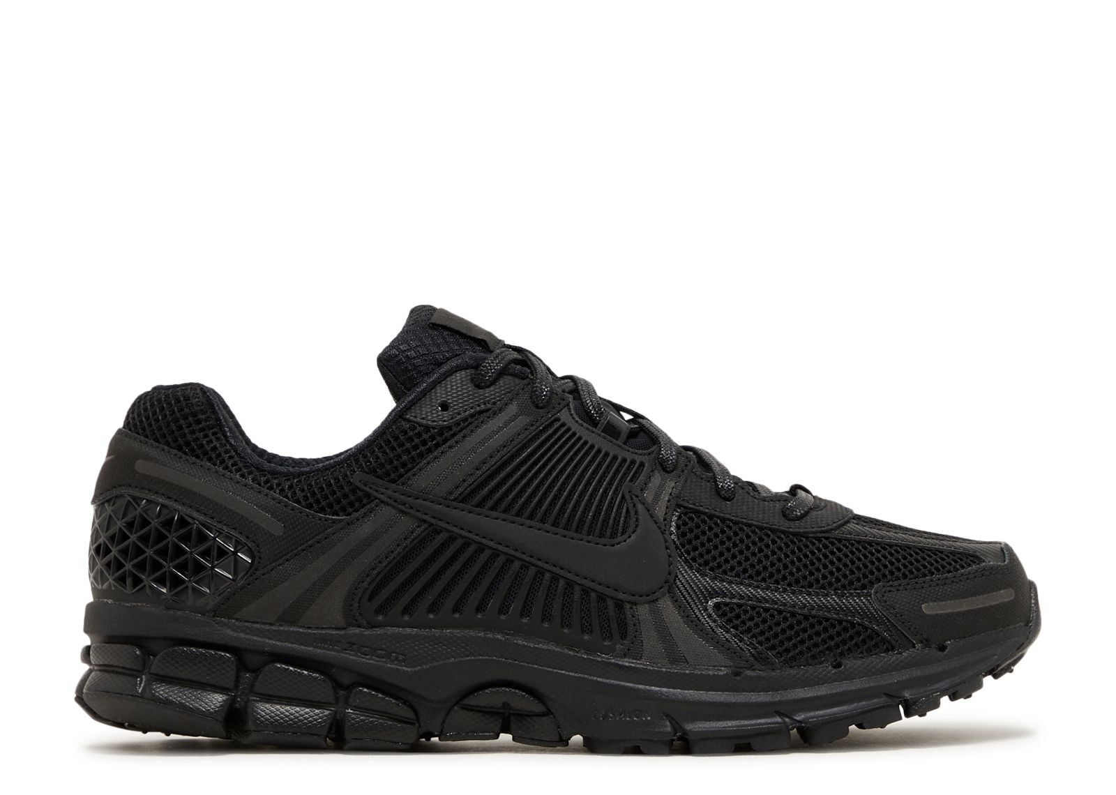 AIR ZOOM VOMERO 5 'TRIPLE BLACK'