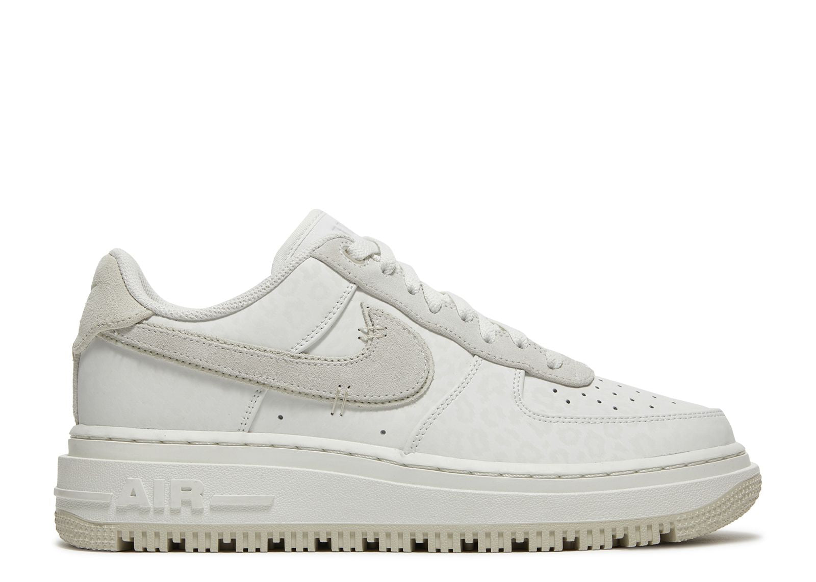 AIR FORCE 1 LUXE 'TRIPLE WHITE'