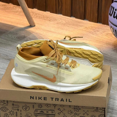 PEGASUS TRAIL 5 GORE-TEX 'TEAM GOLD DESERT OCHRE'