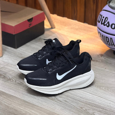VOMERO 18 EXTRA WIDE 'BLACK COCONUT MILK'