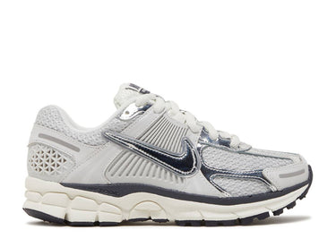 AIR ZOOM VOMERO 5 'PHOTON DUST METALLIC SILVER'
