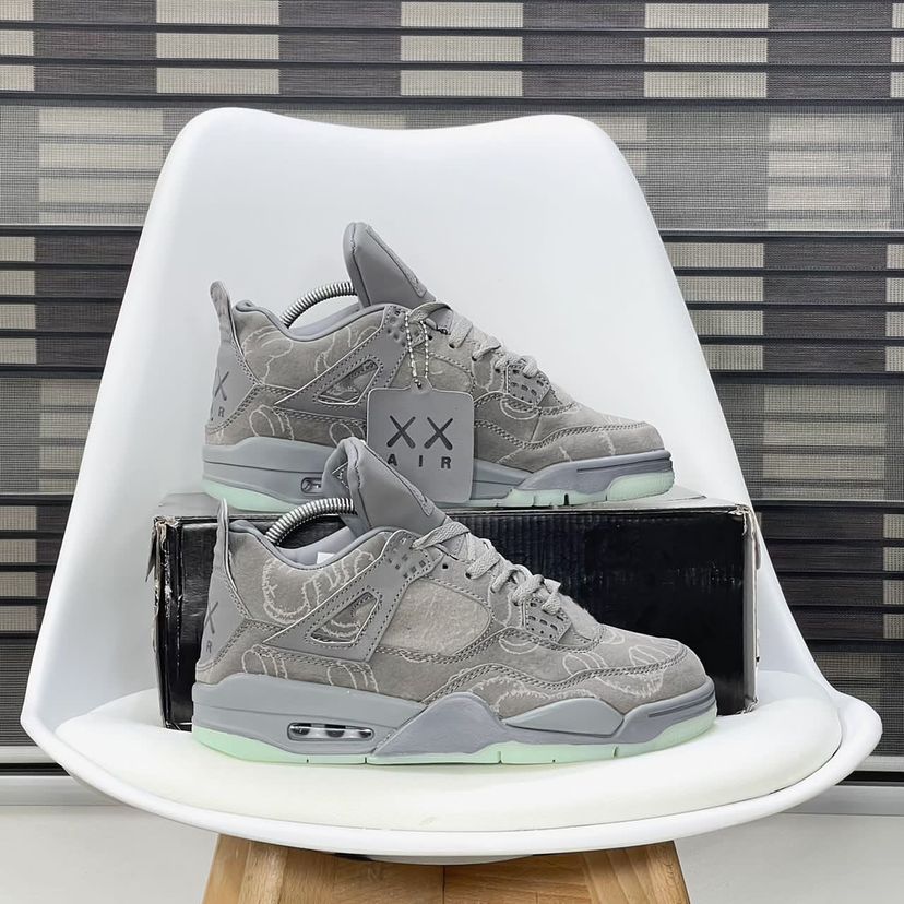KAWS X AIR JORDAN 4 RETRO 'COOL GREY' – ARELL CMPNY
